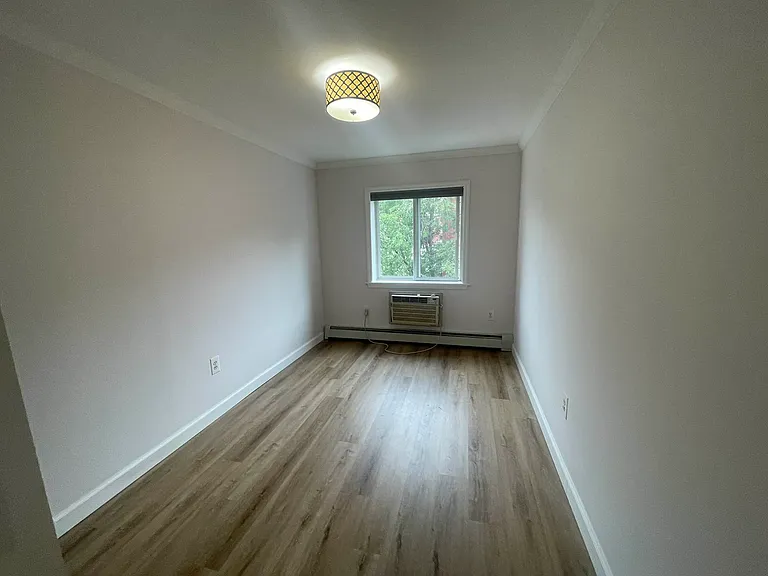 1443 5th Ave #3 — Photo 5