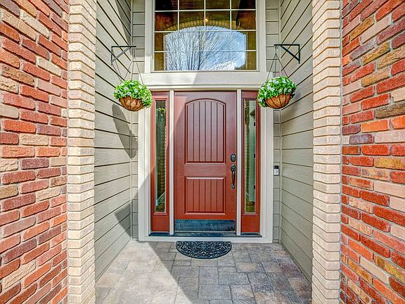 5th image of 8416 Starfish Ct
