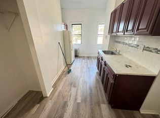 987 Wyckoff Ave #2L, Ridgewood, NY 11385