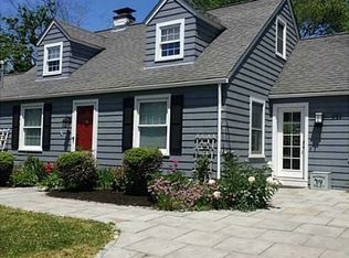 641 Maple Ave, Barrington, RI 02806