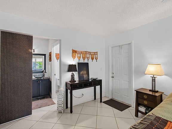 5th image of 1305 High Point Way SE #D