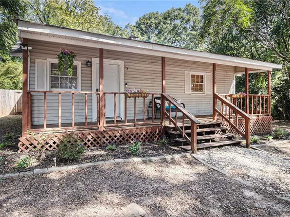 251 Lang St, Griffin, GA 30223
