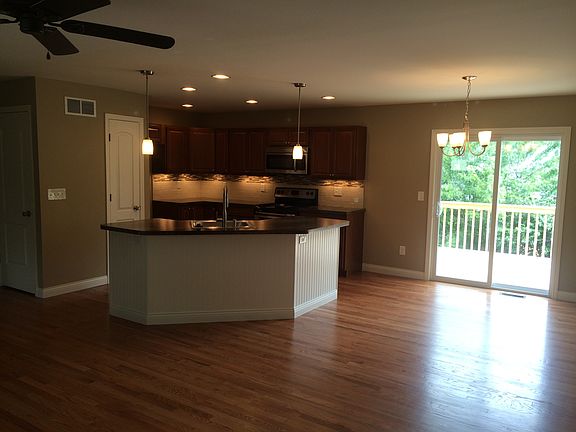 2nd image of 1692 Forester Dr