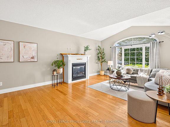 5th image of 178 Langfield St
