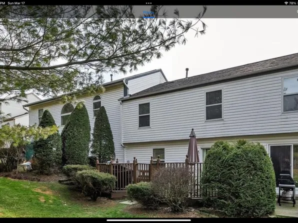 1409 Yorktowne Dr, Lawrence, PA 15055