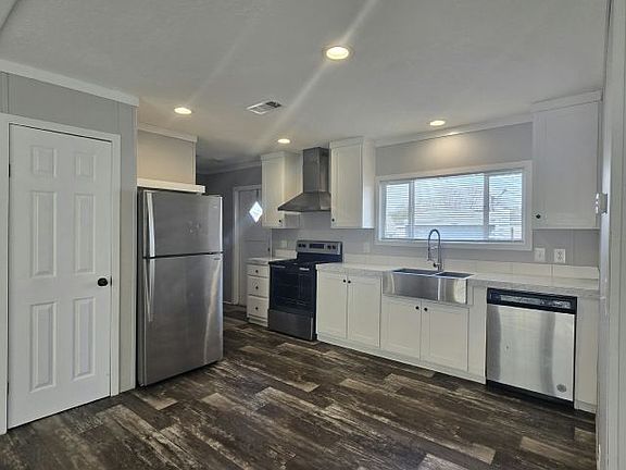 2nd image of 1123 Walt Williams Rd #116