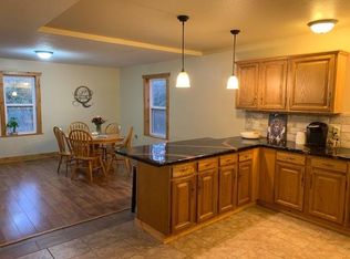 6328 N 900 East Rd, Shirley, IL 61772