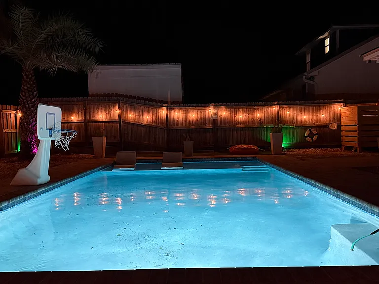 315 Pinetree Dr #1 — Photo 16