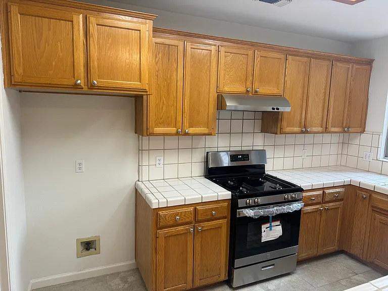 7270 N Gorma Ave — Photo 14