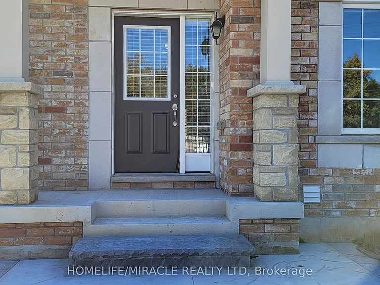 74 Hatton Ct — Photo 4