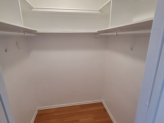 5th image of 101 5/8 N Normandie Ave #209