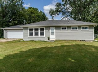 5360 McCurry Rd, Roscoe, IL 61073