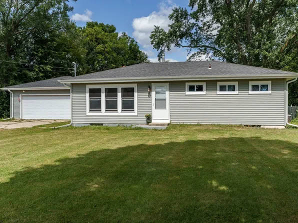 5360 McCurry Rd, Roscoe, IL 61073