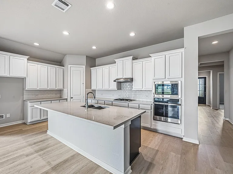 7623 Coral Lake Dr — Photo 14