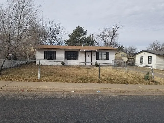 2409 Oak Dr