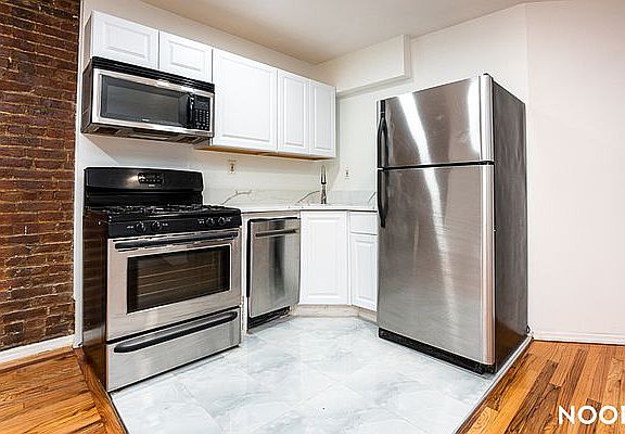 4th image of 598 Willoughby Ave #5
