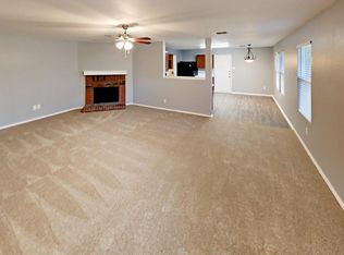 1425 Erin Dr, Burleson, TX 76028