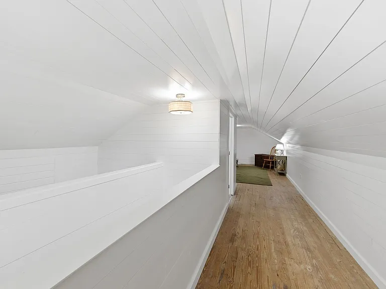 926 Idlewild Dr — Photo 12