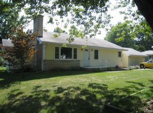 35 E South Court Dr, Decatur, IL 62526