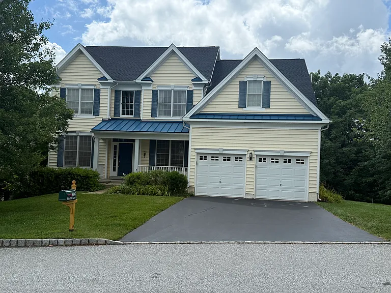 606 Winston Ln — Photo 1