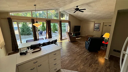 2500 Lakefront Dr Photo 1