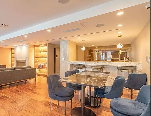 Rented by Manhattan Realty Group | media 11