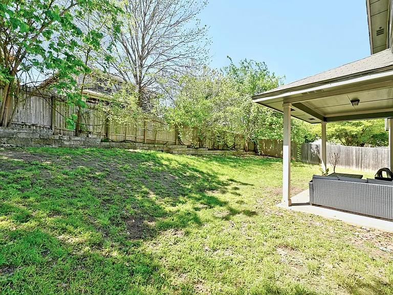2213 Hazen Ln — Photo 29