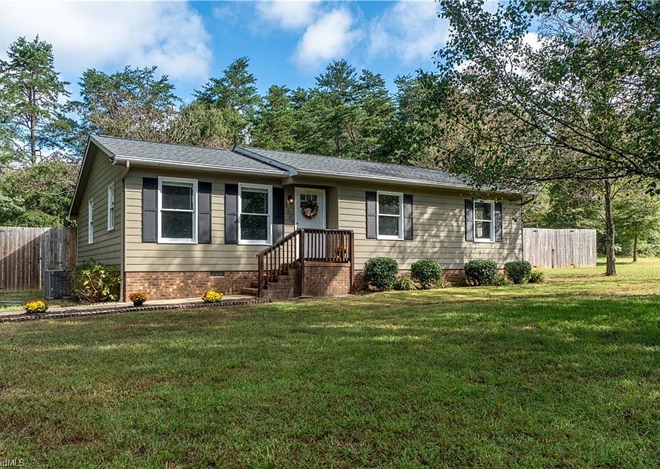 1st image of 2663 Lenore Dr
