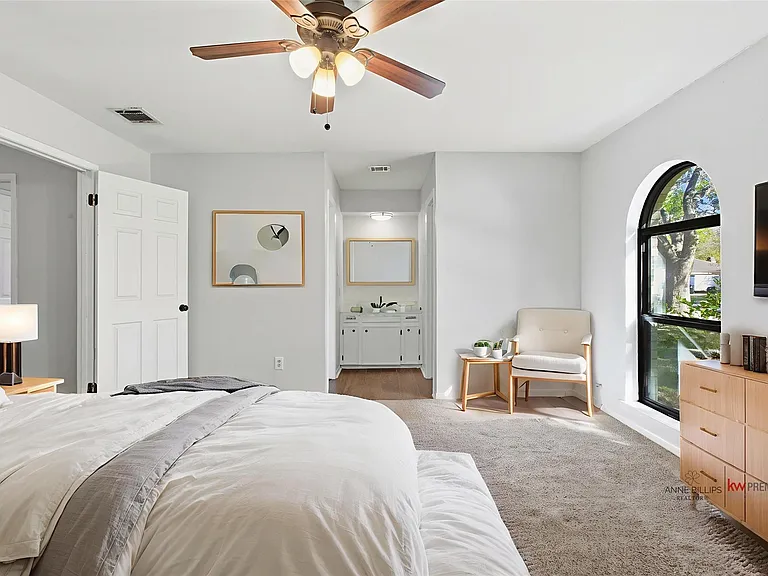 3721 Avenue R — Photo 28