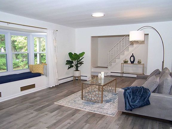 2nd image of 93 Sycamore Cir