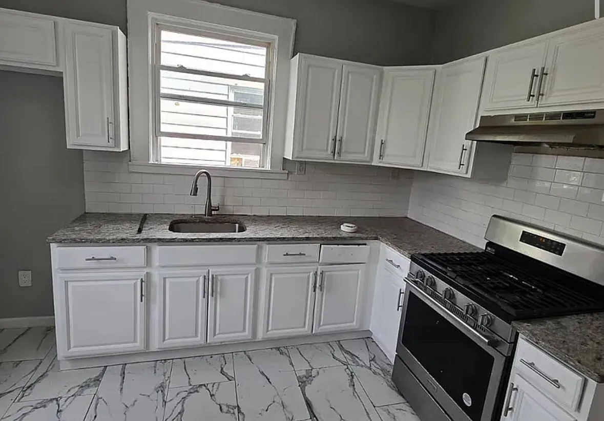3 bed, $2,175 — Photo 3