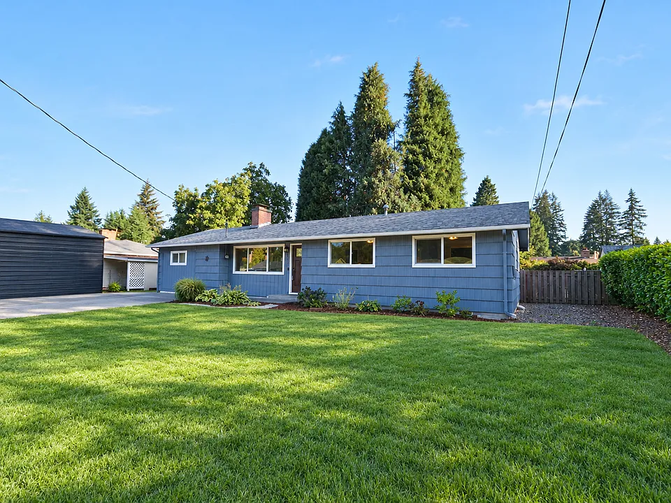 4819 19th Ave SE