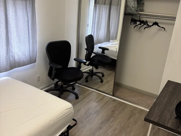 1418 Ala Mahamoe St, Honolulu, HI 96819