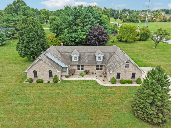 3794 E Vernon Dr, Mooresville, IN 46158