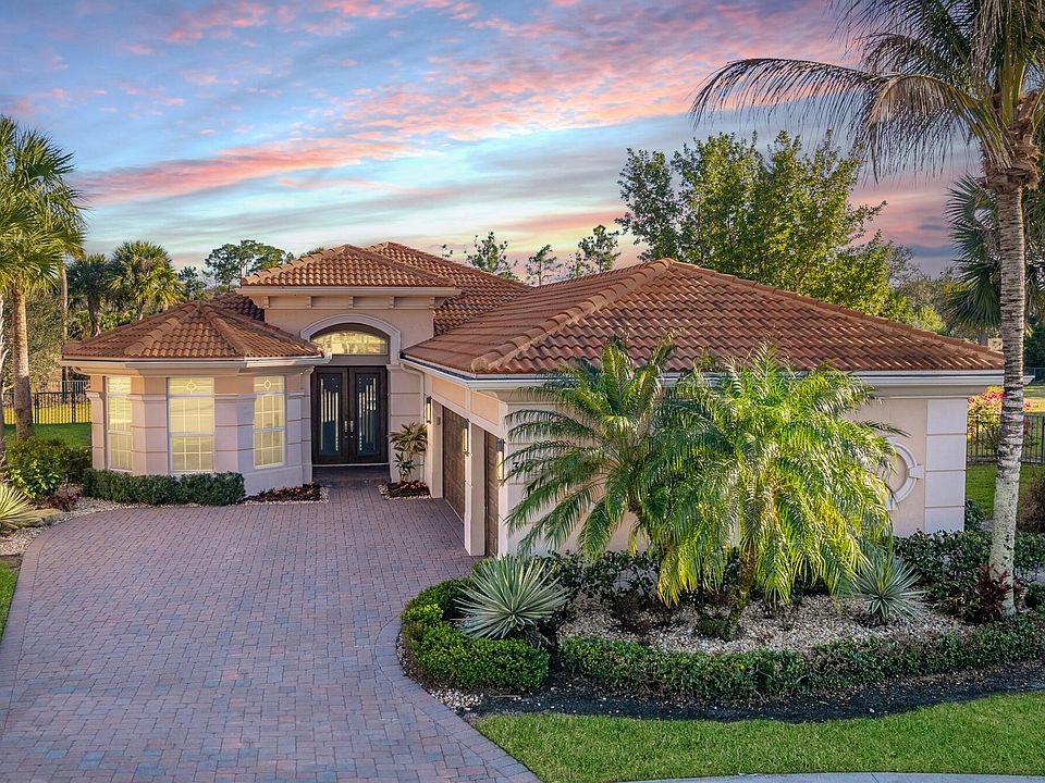1st image of 316 Carina Drive