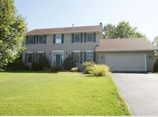 9026 Vickors Xing, Minneapolis, MN 55443