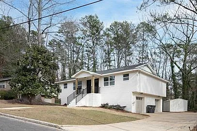 504 Wonder Ln — Photo 2