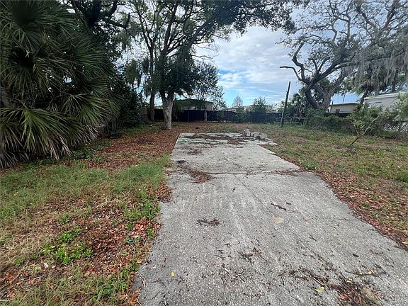 3rd image of 6603 Celeste Ln Lot 9