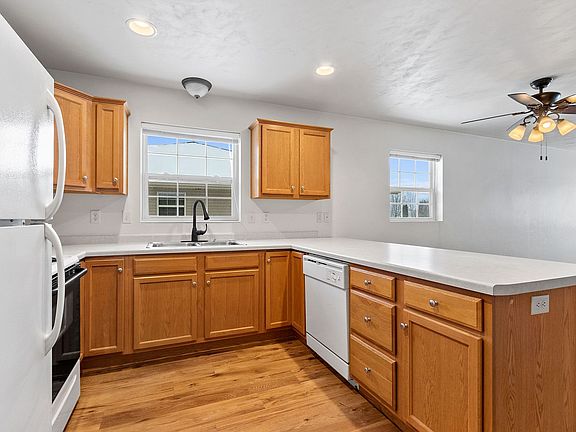 3rd image of 304 Golfview Rd #B5b5c7700