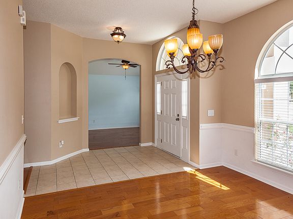 3rd image of 2601 Pecan Pl