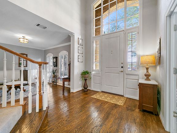 3rd image of 2407 Bastille Ct