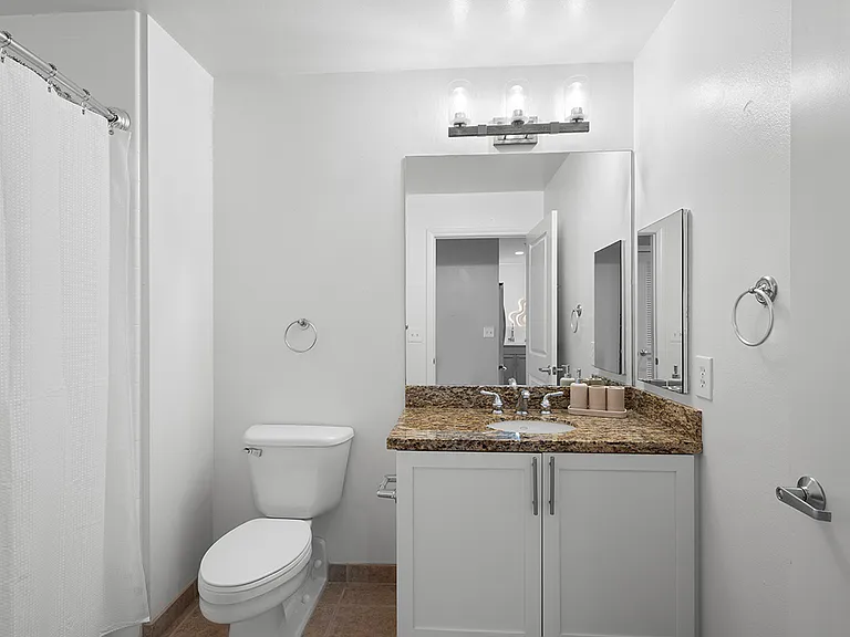 253 10th Ave #321 — Photo 32