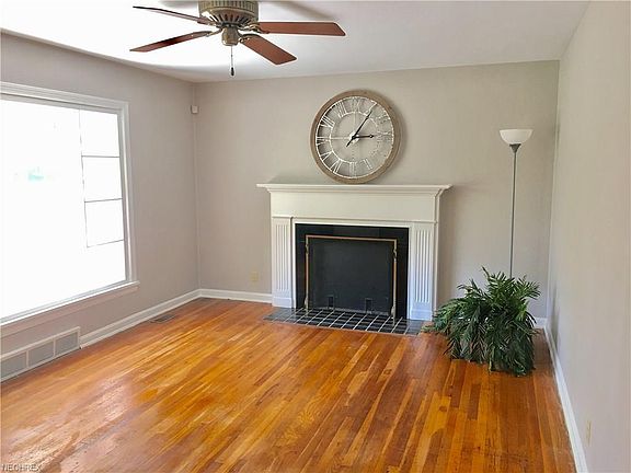 2nd image of 1939 Stabler Rd