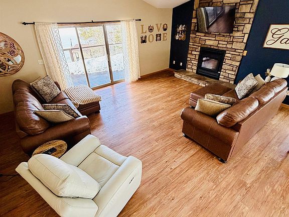 3rd image of 1110 Co Rd