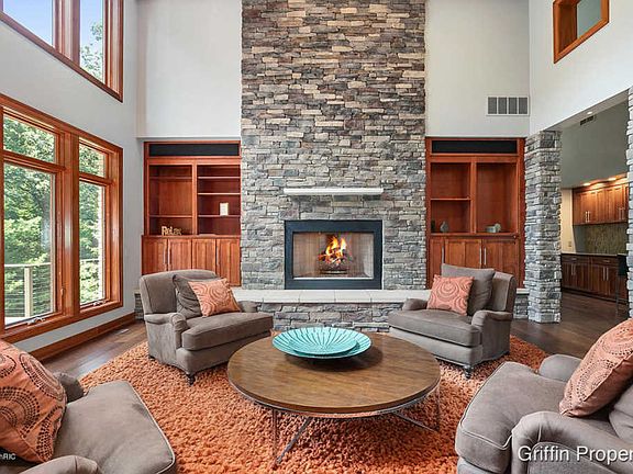 4th image of 1787 Old Woods Ct NE
