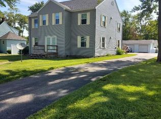 914 N Main St #2S, Watervliet, MI 49098