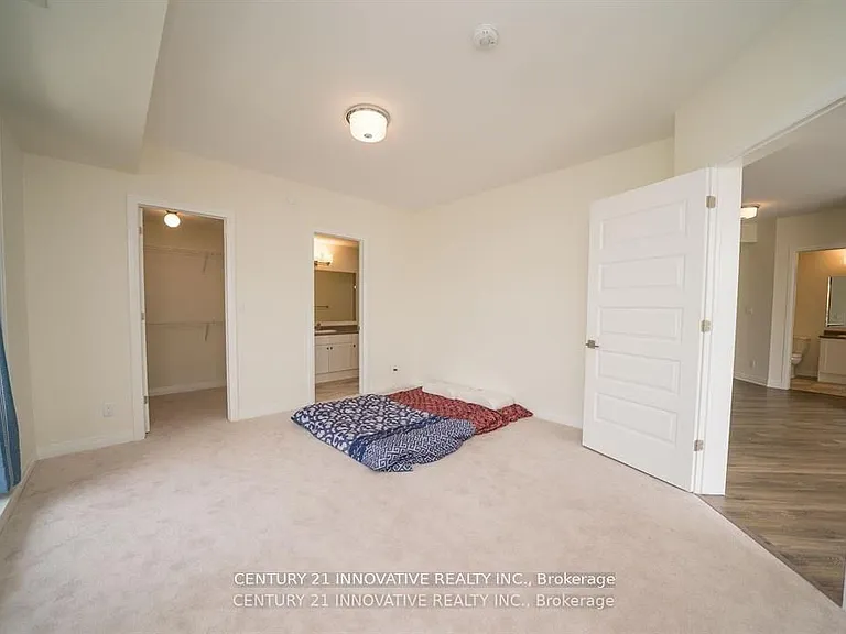 58 Adam Sellers St #212 — Photo 23