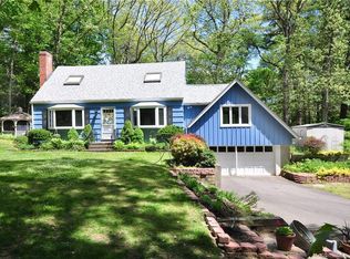 24 Centerwood Rd, Simsbury, CT 06070