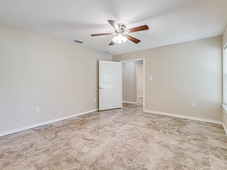 2111 E Lott Ave — Photo 38