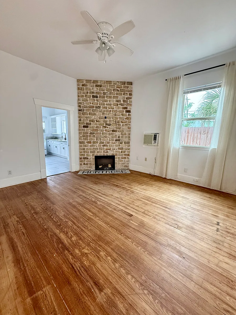 Building Photo - 813 Fargo St #2